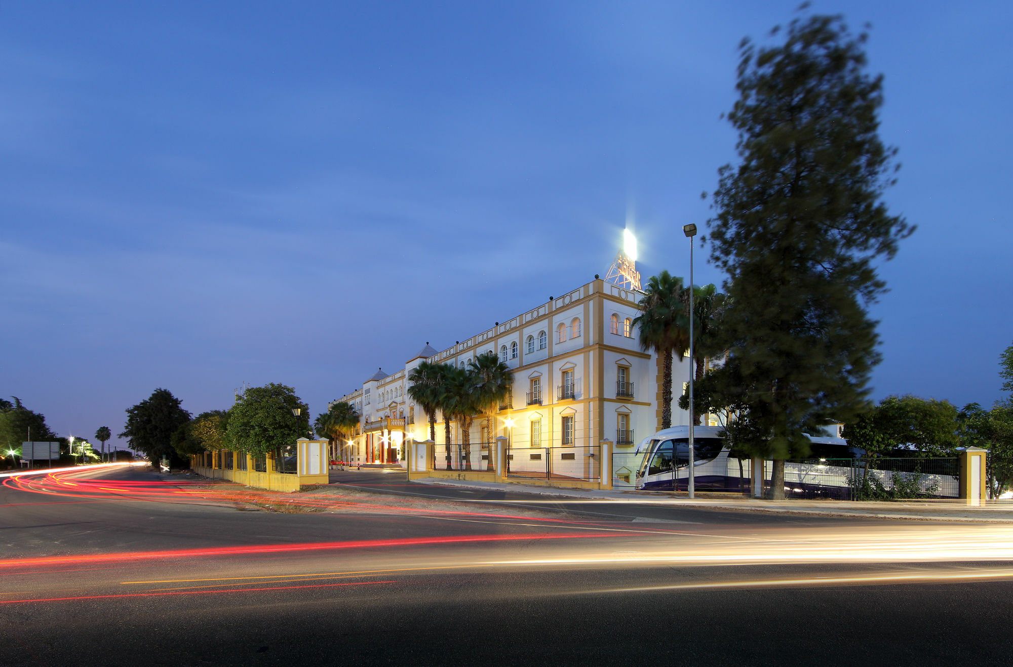 Exe Gran Hotel Solucar Sanlucar la Mayor Exterior photo